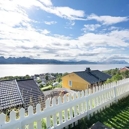 Well-equipped With Stunning Views