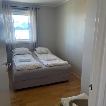 Well-equipped With Stunning Views *