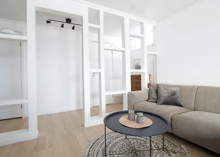 Well-equipped With Stunning Views Apartment Bodø