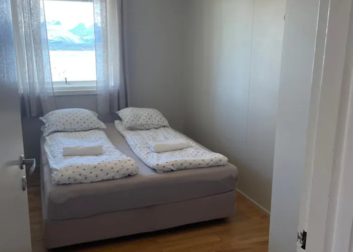 Well-equipped With Stunning Views *