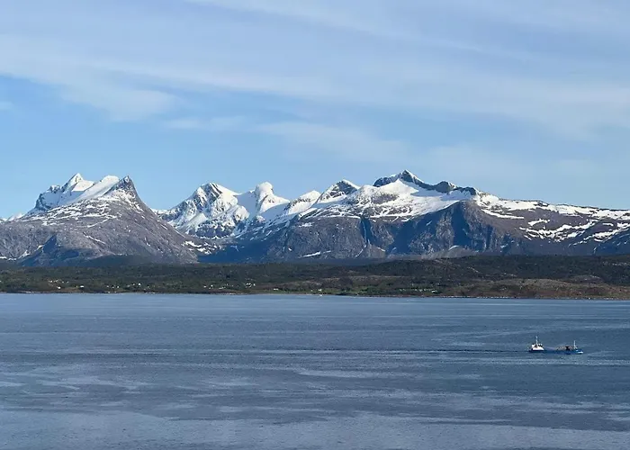 Well-equipped With Stunning Views